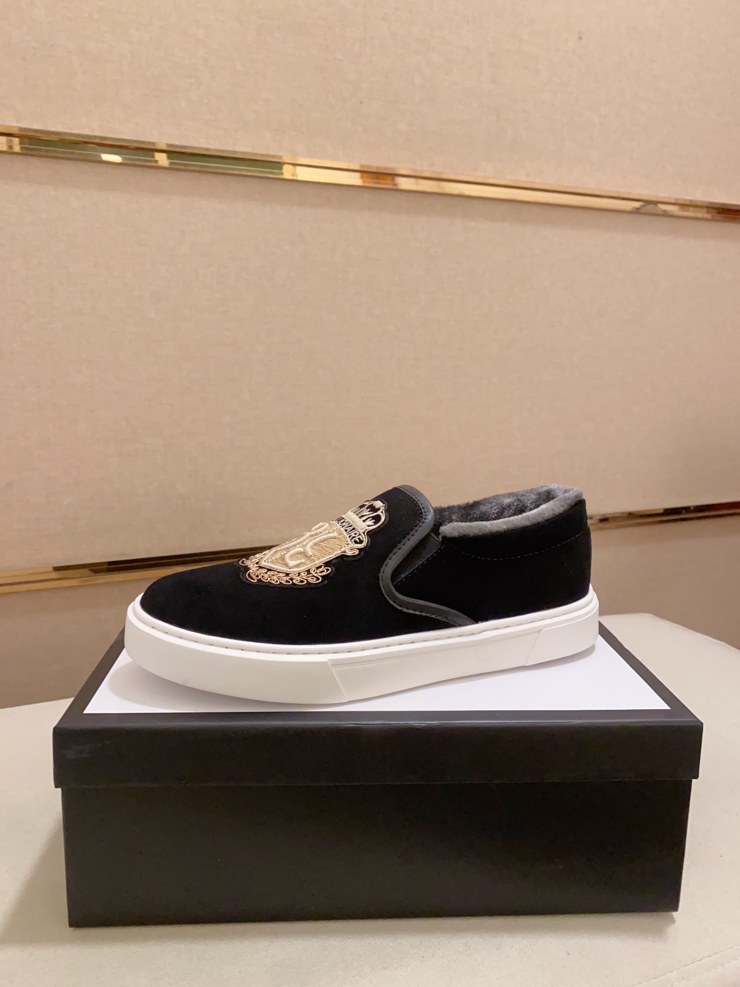 Cheap Gucci Loafers And Drivers For Men in 235927, $65 USD- [IB235927] - Replica Gucci Loafers And Drivers For Men