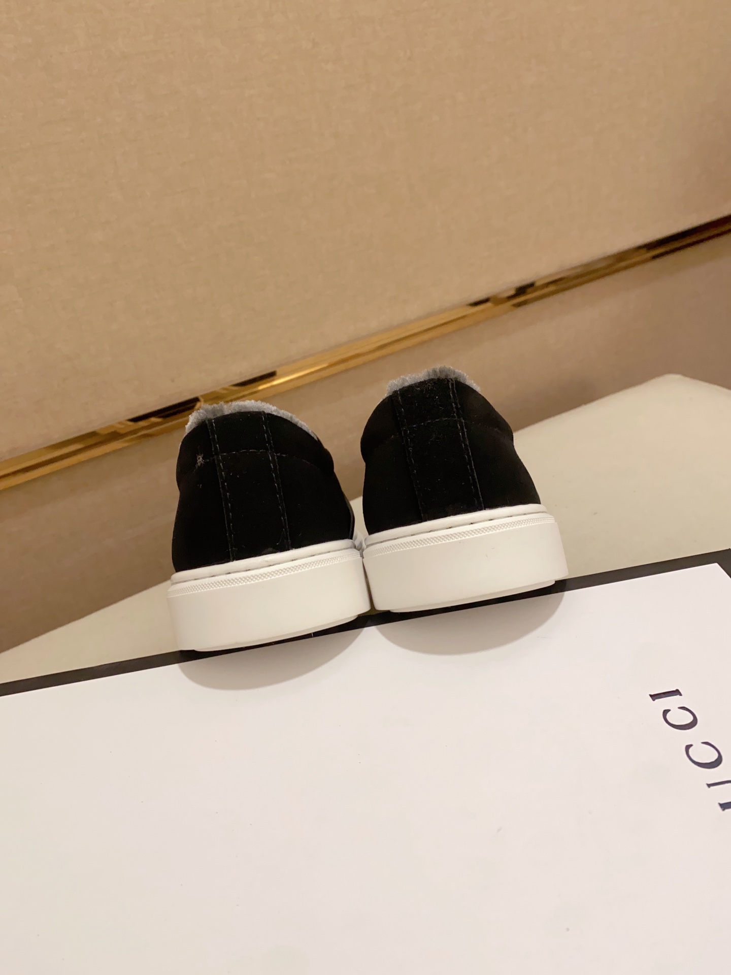 Cheap Gucci Loafers And Drivers For Men in 235927, $65 USD- [IB235927] - Replica Gucci Loafers And Drivers For Men