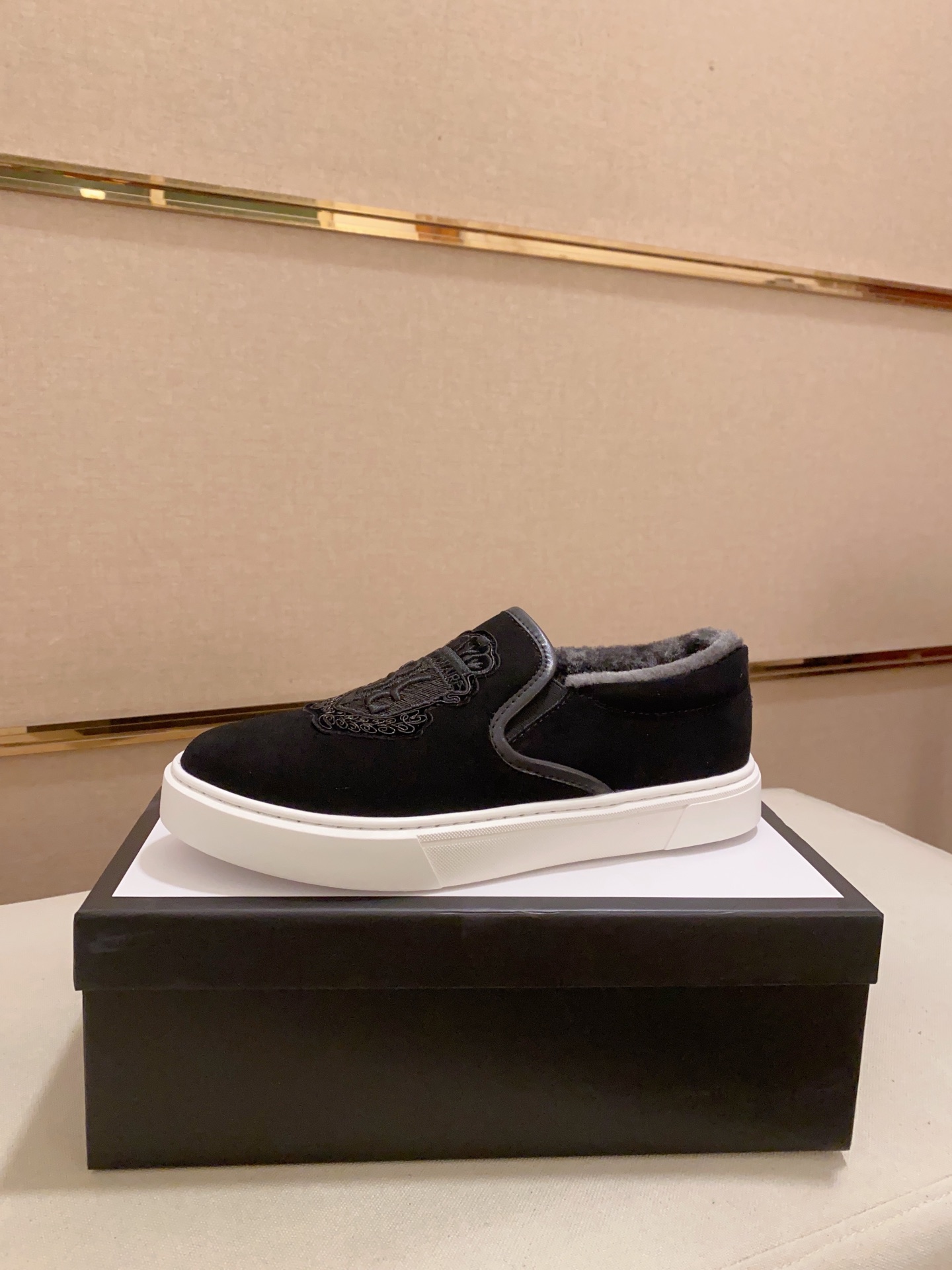 Cheap Gucci Loafers And Drivers For Men in 235928, $65 USD- [IB235928] - Replica Gucci Loafers And Drivers For Men