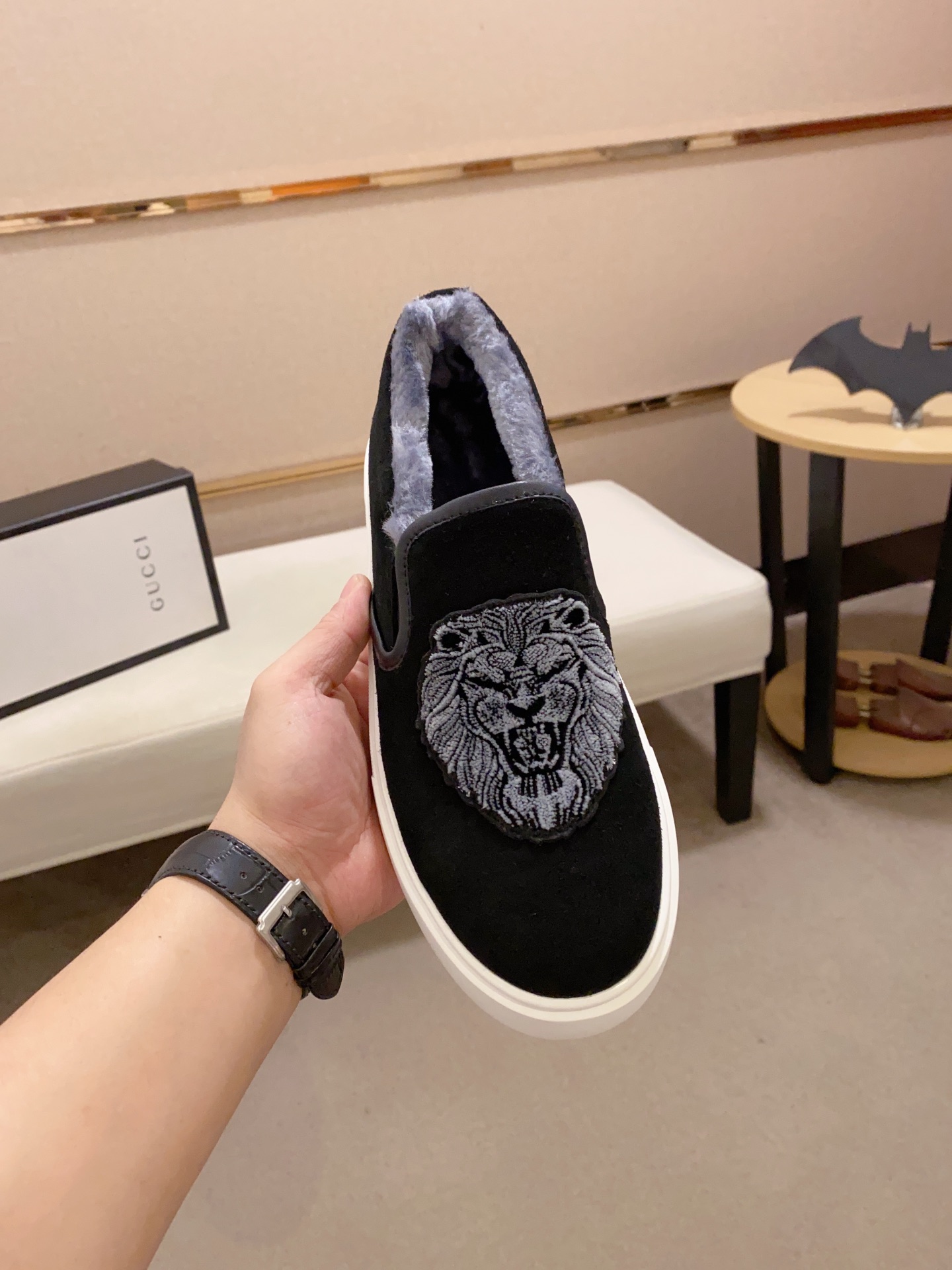 Cheap Gucci Loafers And Drivers For Men in 235932, $65 USD- [IB235932] - Replica Gucci Loafers And Drivers For Men