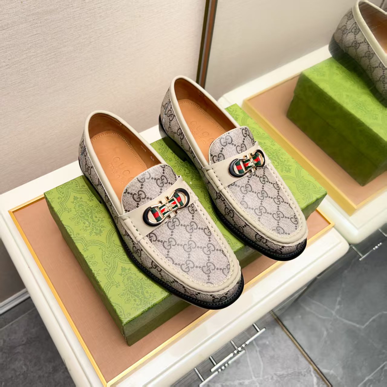 Cheap Gucci Loafers And Drivers For Men in 235933, $75 USD- [IB235933] - Replica Gucci Loafers And Drivers For Men