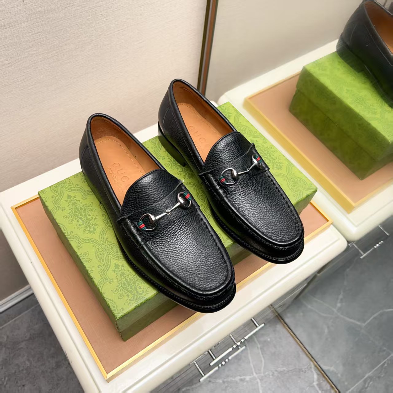 Cheap Gucci Loafers And Drivers For Men in 235938, $75 USD- [IB235938] - Replica Gucci Loafers And Drivers For Men