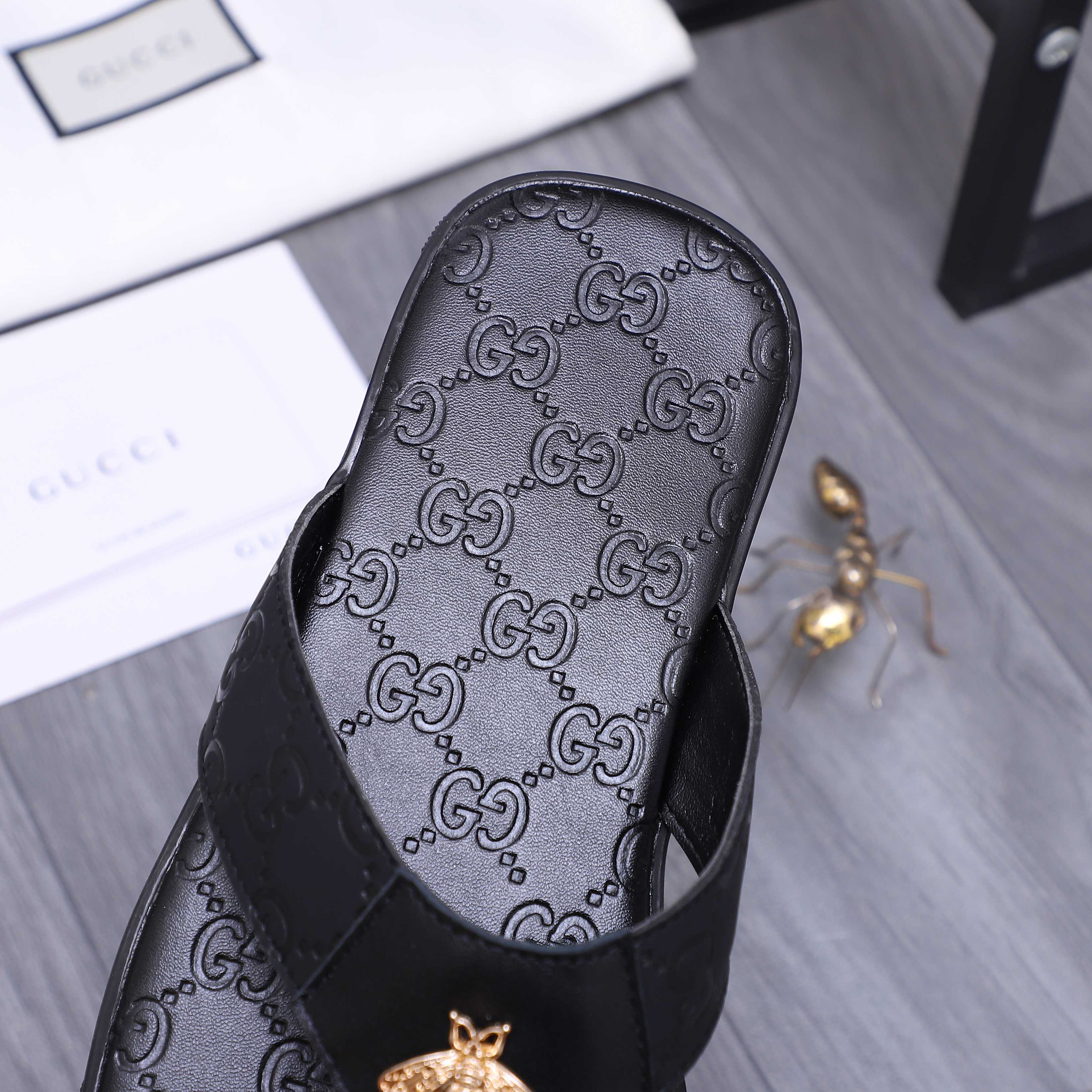 Cheap Gucci Slippers For Men in 235946, $40 USD- [IB235946] - Replica Gucci Slippers For Men