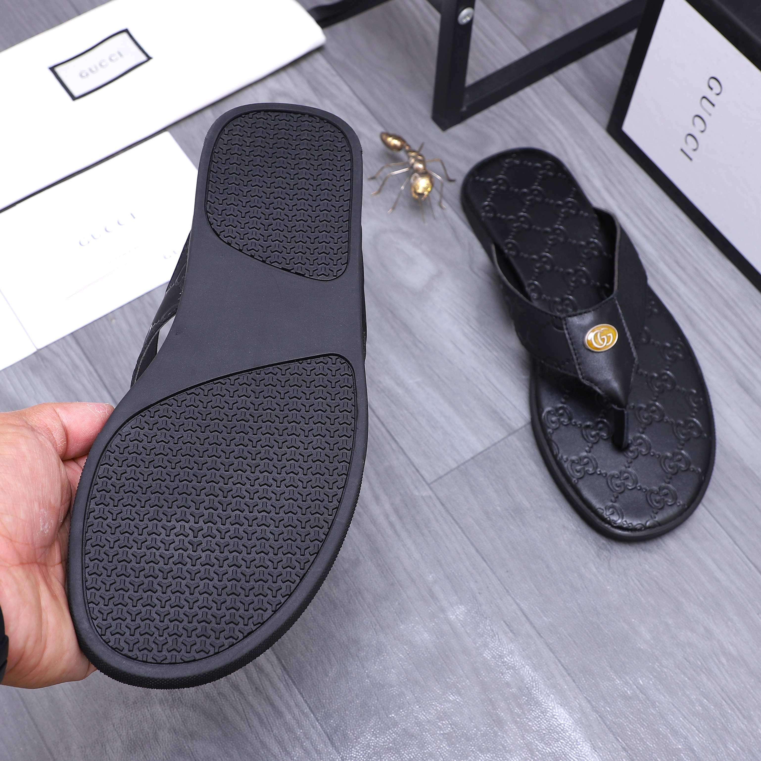 Cheap Gucci Slippers For Men in 235947, $40 USD- [IB235947] - Replica Gucci Slippers For Men