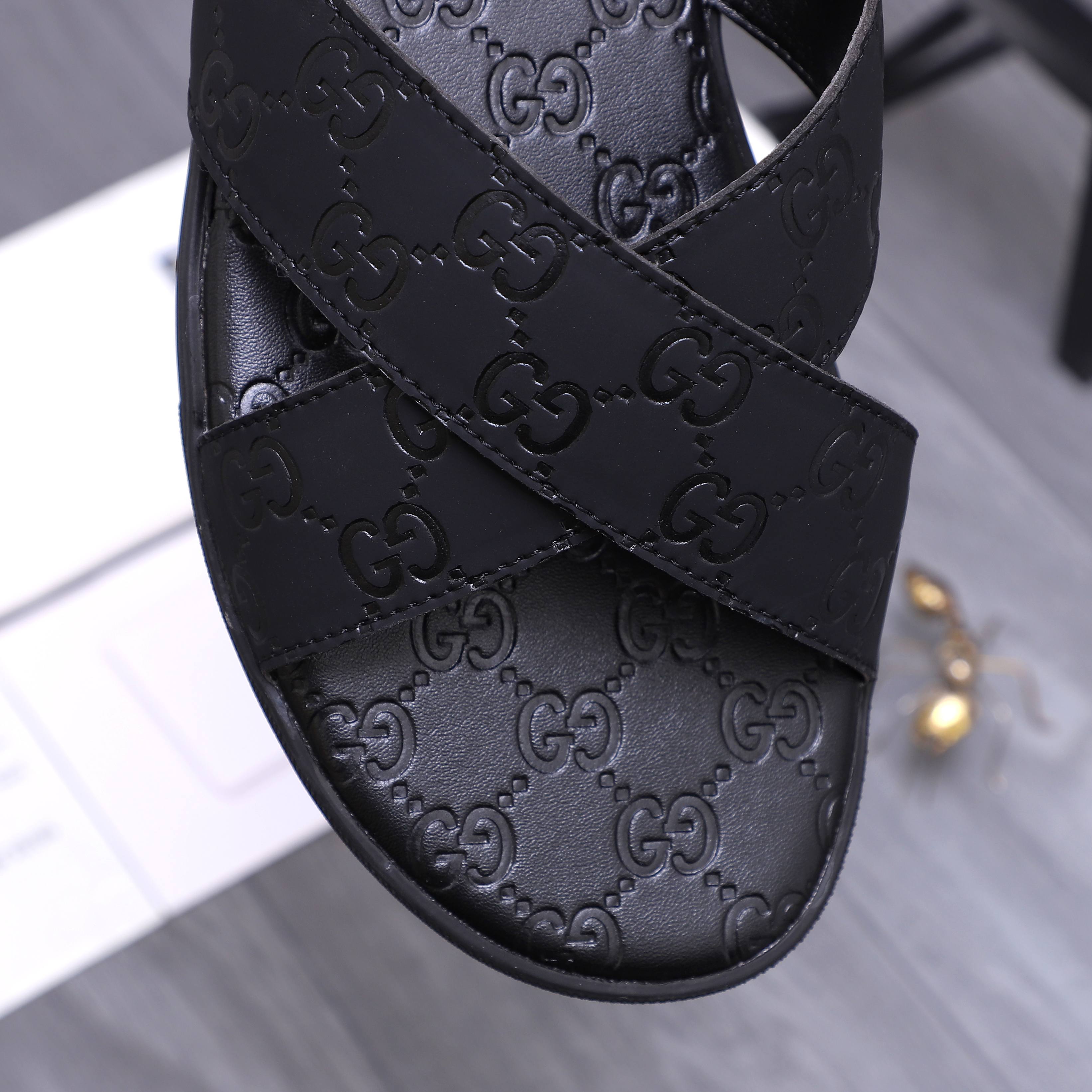 Cheap Gucci Slippers For Men in 235948, $40 USD- [IB235948] - Replica Gucci Slippers For Men