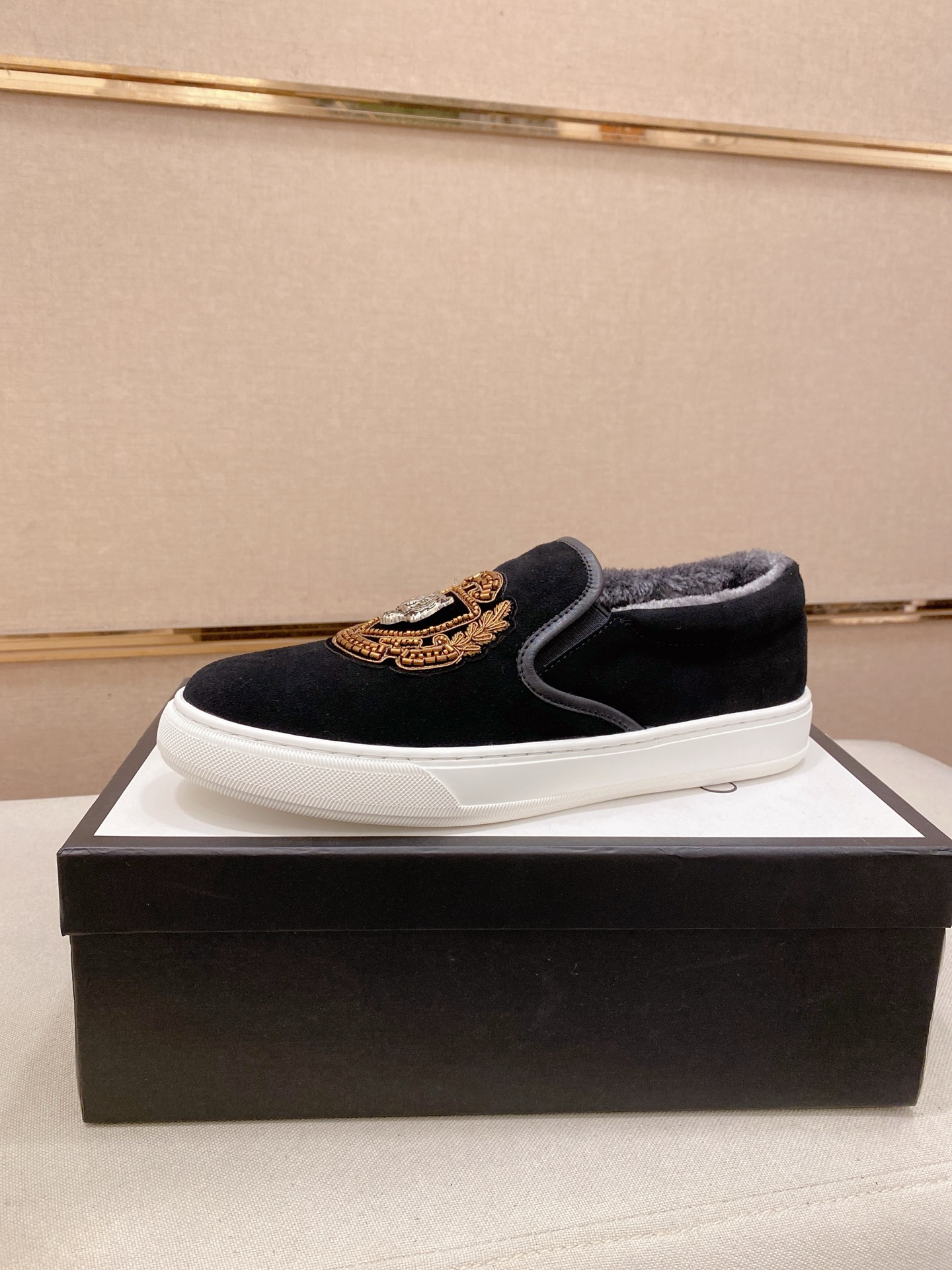 Cheap Gucci Loafers And Drivers For Men in 235949, $70 USD- [IB235949] - Replica Gucci Loafers And Drivers For Men