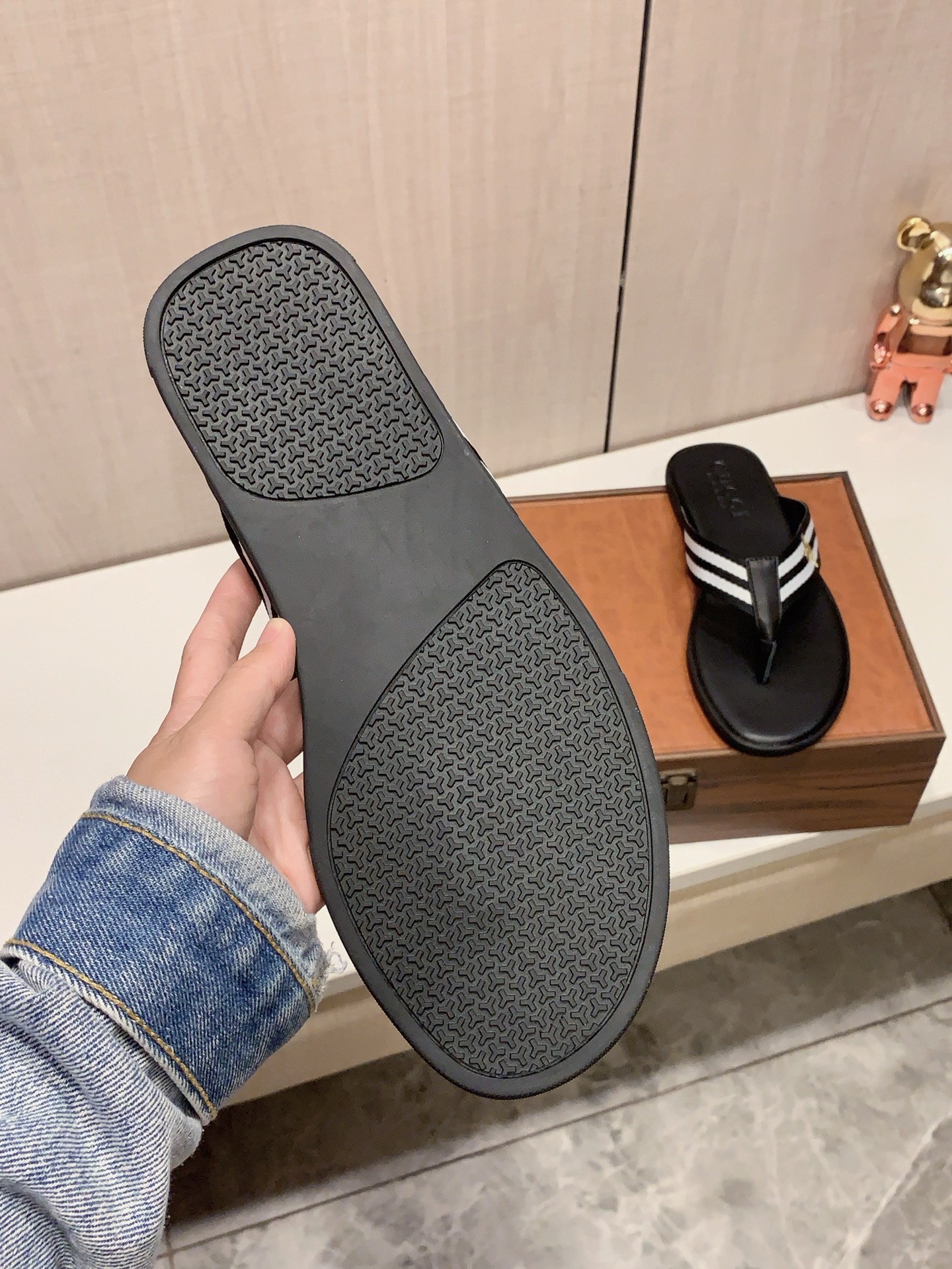 Cheap Gucci Slippers For Men in 235951, $40 USD- [IB235951] - Replica Gucci Slippers For Men