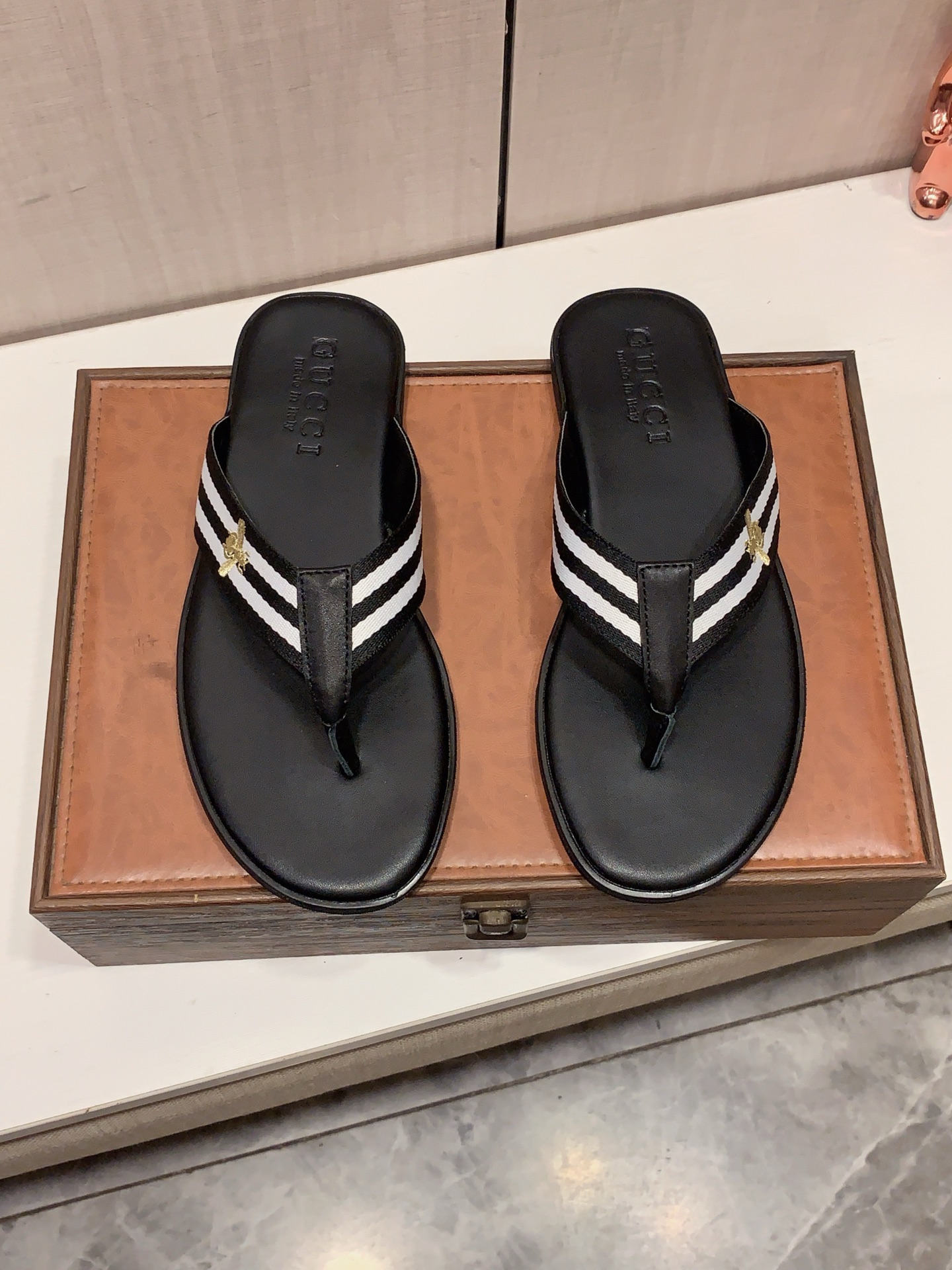Cheap Gucci Slippers For Men in 235951, $40 USD- [IB235951] - Replica Gucci Slippers For Men