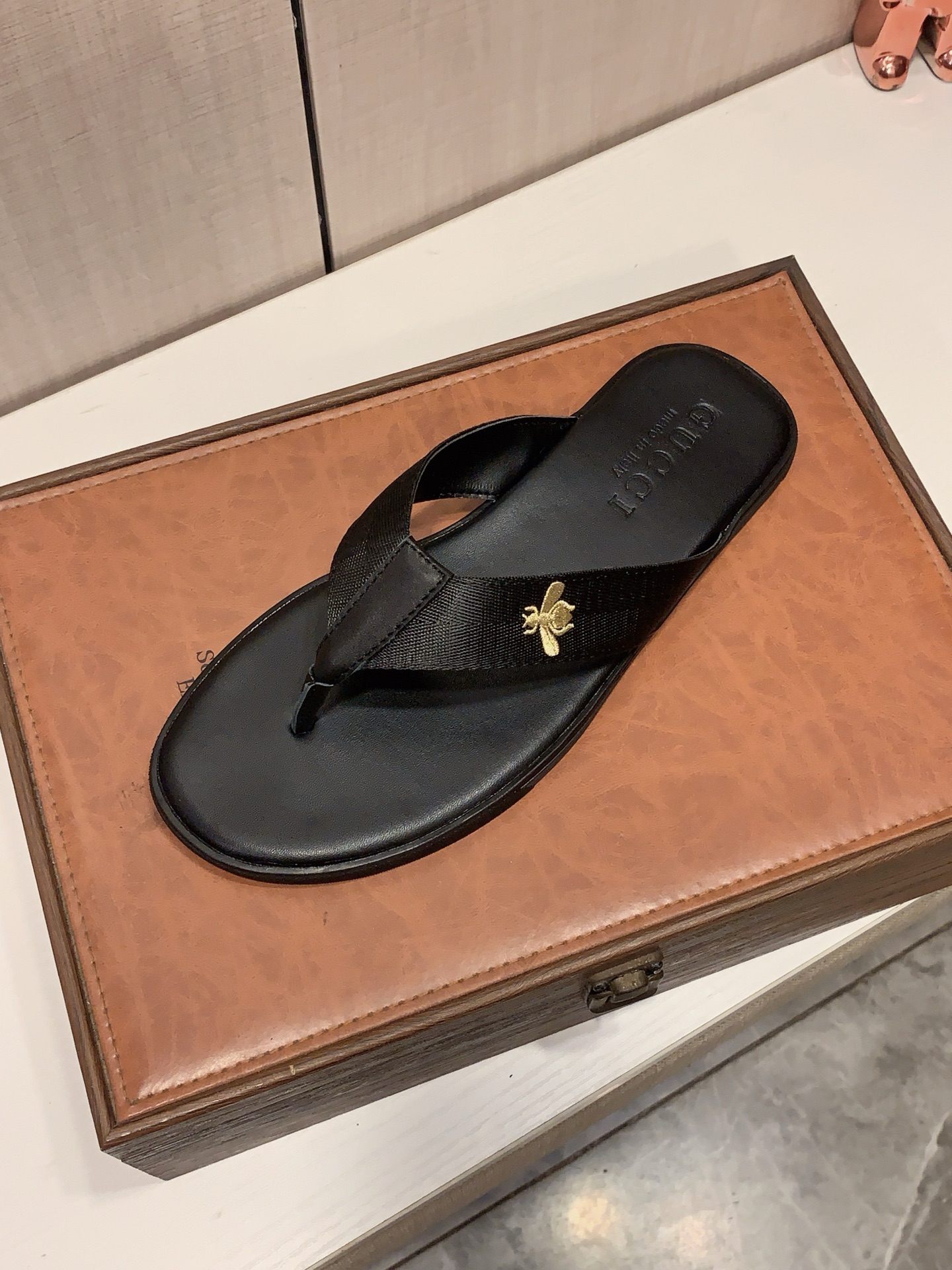 Cheap Gucci Slippers For Men in 235954, $40 USD- [IB235954] - Replica Gucci Slippers For Men