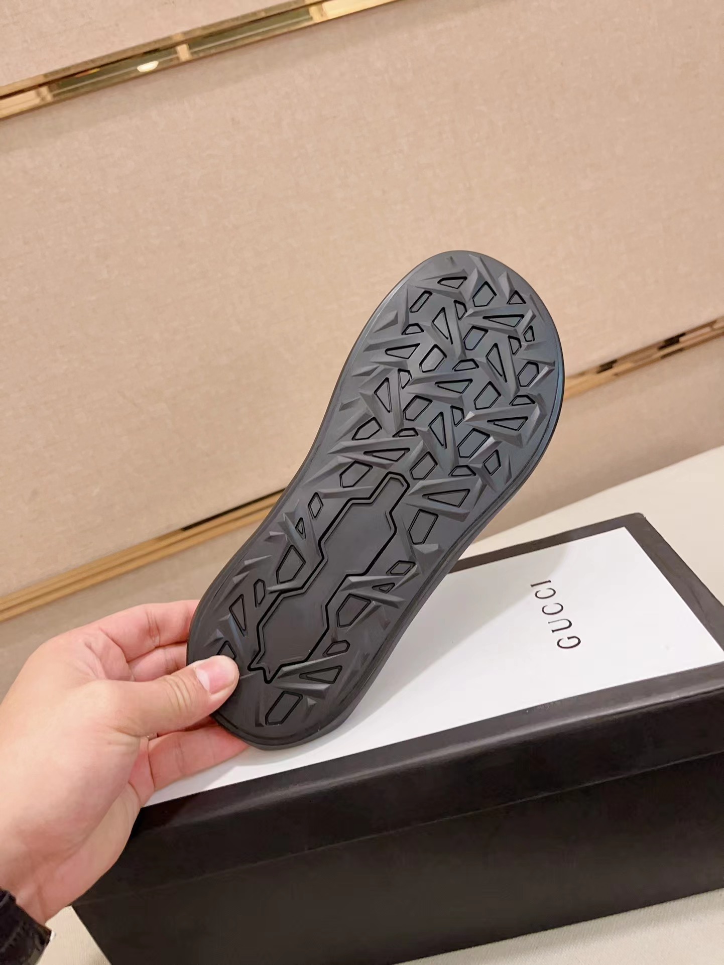Cheap Gucci Slippers For Men in 235955, $40 USD- [IB235955] - Replica Gucci Slippers For Men