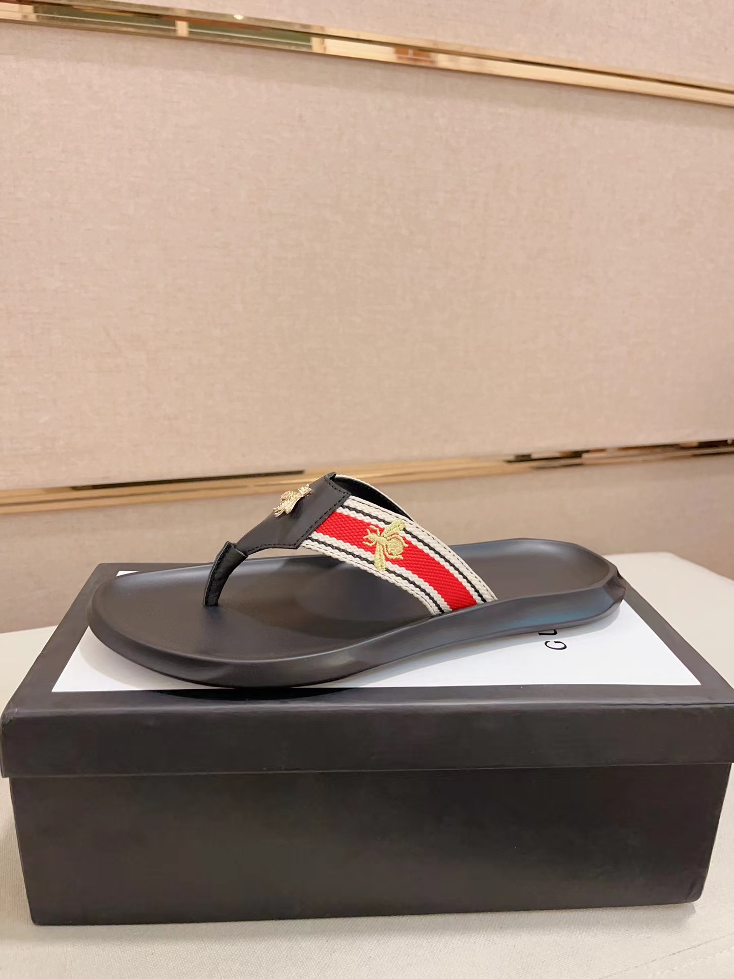 Cheap Gucci Slippers For Men in 235957, $40 USD- [IB235957] - Replica Gucci Slippers For Men