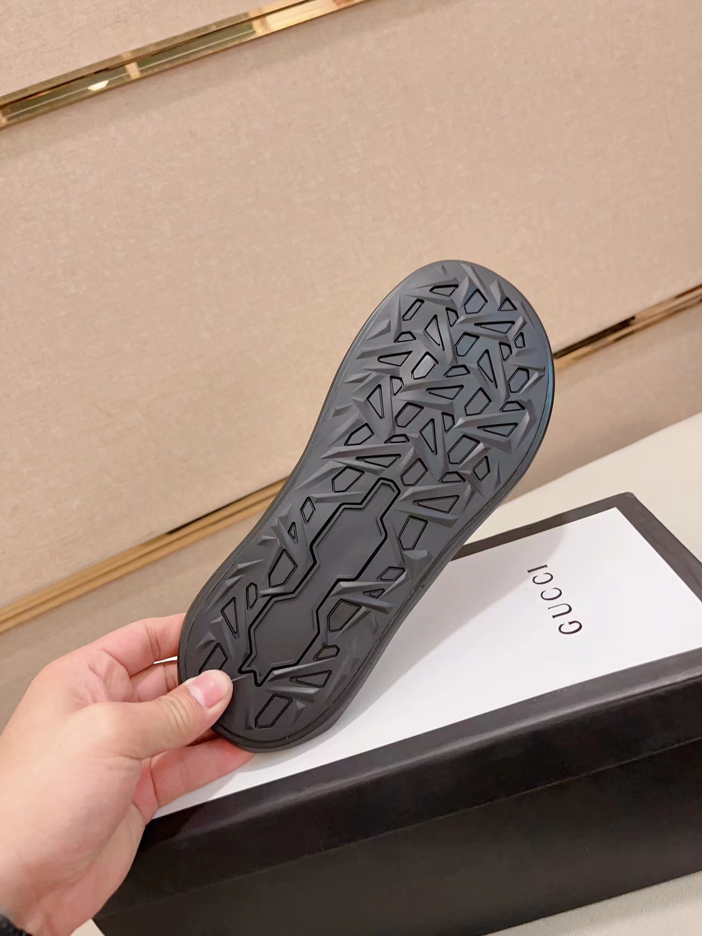 Cheap Gucci Slippers For Men in 235958, $40 USD- [IB235958] - Replica Gucci Slippers For Men