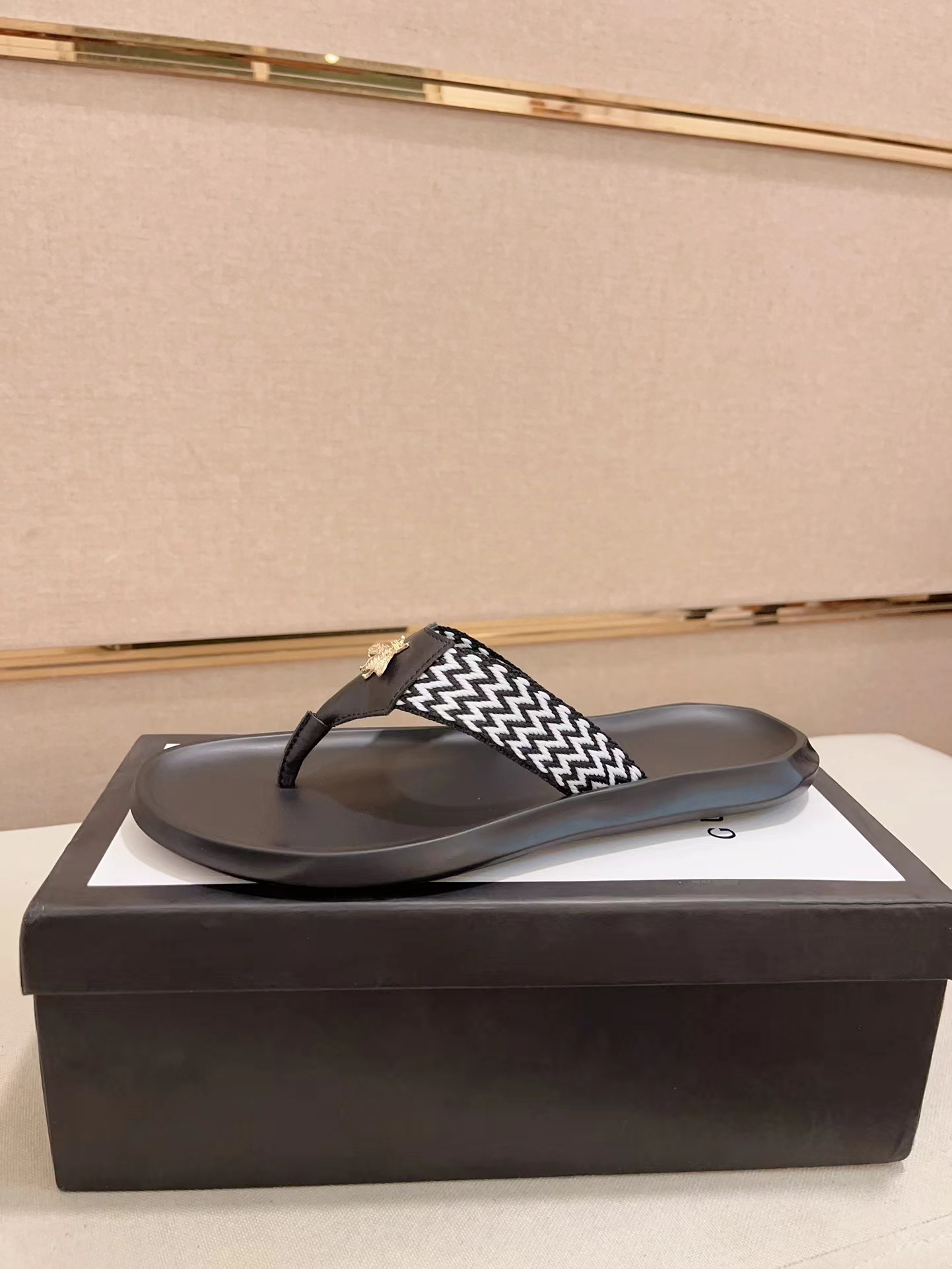 Cheap Gucci Slippers For Men in 235960, $40 USD- [IB235960] - Replica Gucci Slippers For Men