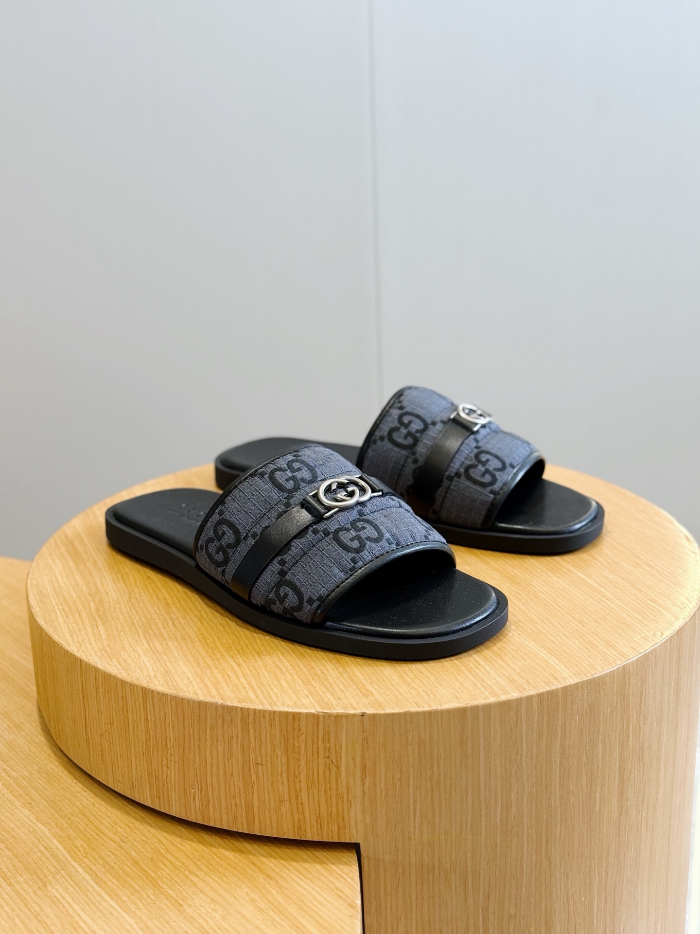 Cheap Gucci Slippers For Men in 236056, $55 USD- [IB236056] - Replica Gucci Slippers For Men