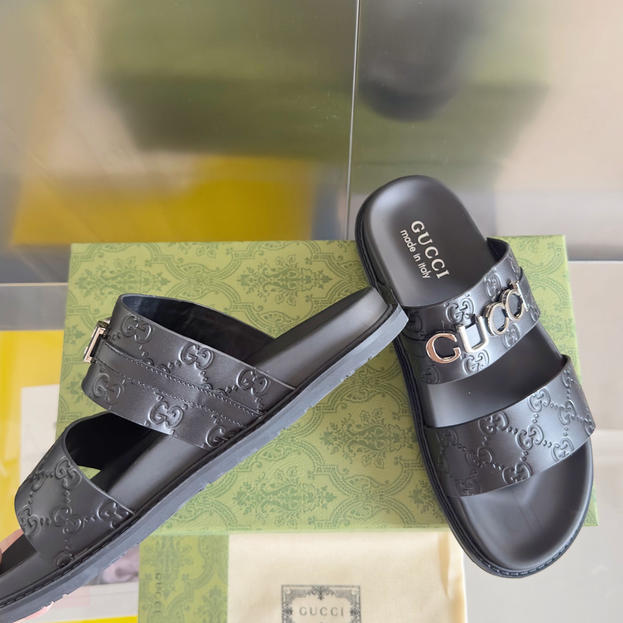 Cheap Gucci Slippers For Men in 236087, $60 USD- [IB236087] - Replica Gucci Slippers For Men