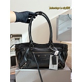 Balenciaga high quality Handbags in 230793