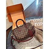 Louis Vuitton AAA Quality Handbags in 231200